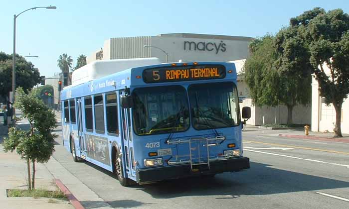 Santa Monica big blue bus New Flyer L40LF 4073